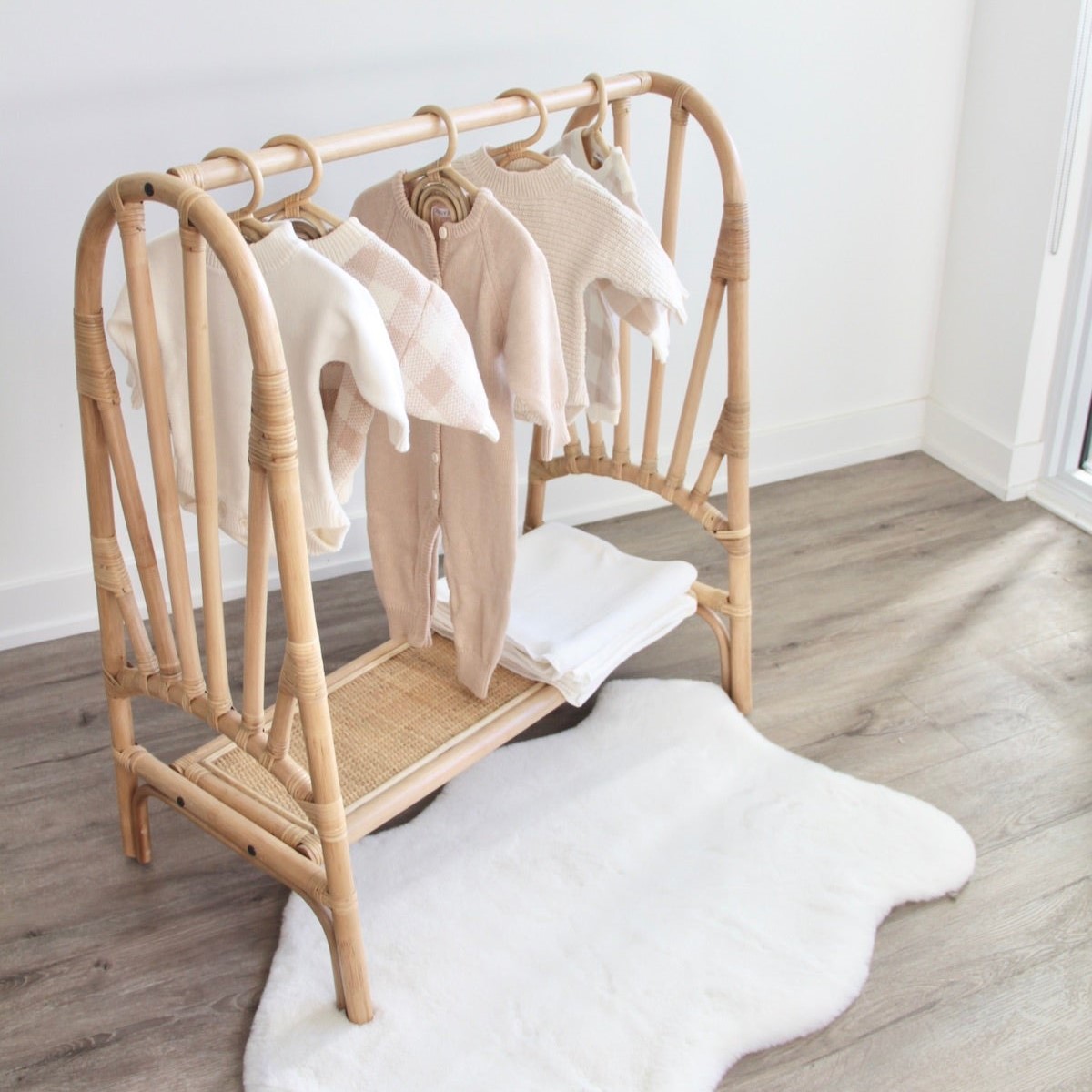 Decorative small hangers, hand - Baby Clothing Rail 评论和价格