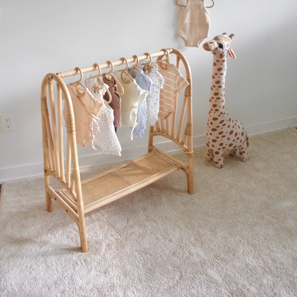 Decorative small hangers, hand - Baby Clothing Rail 评论和价格